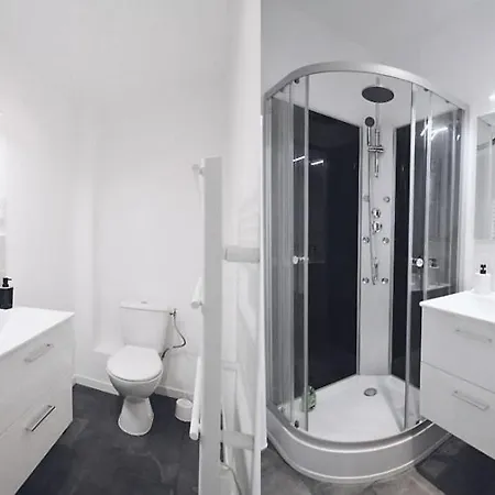 Lsquare Afpa Apartmanhotel